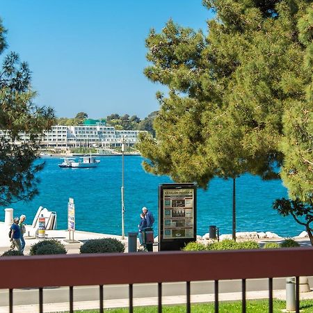 Apartment Riva Porec Esterno foto